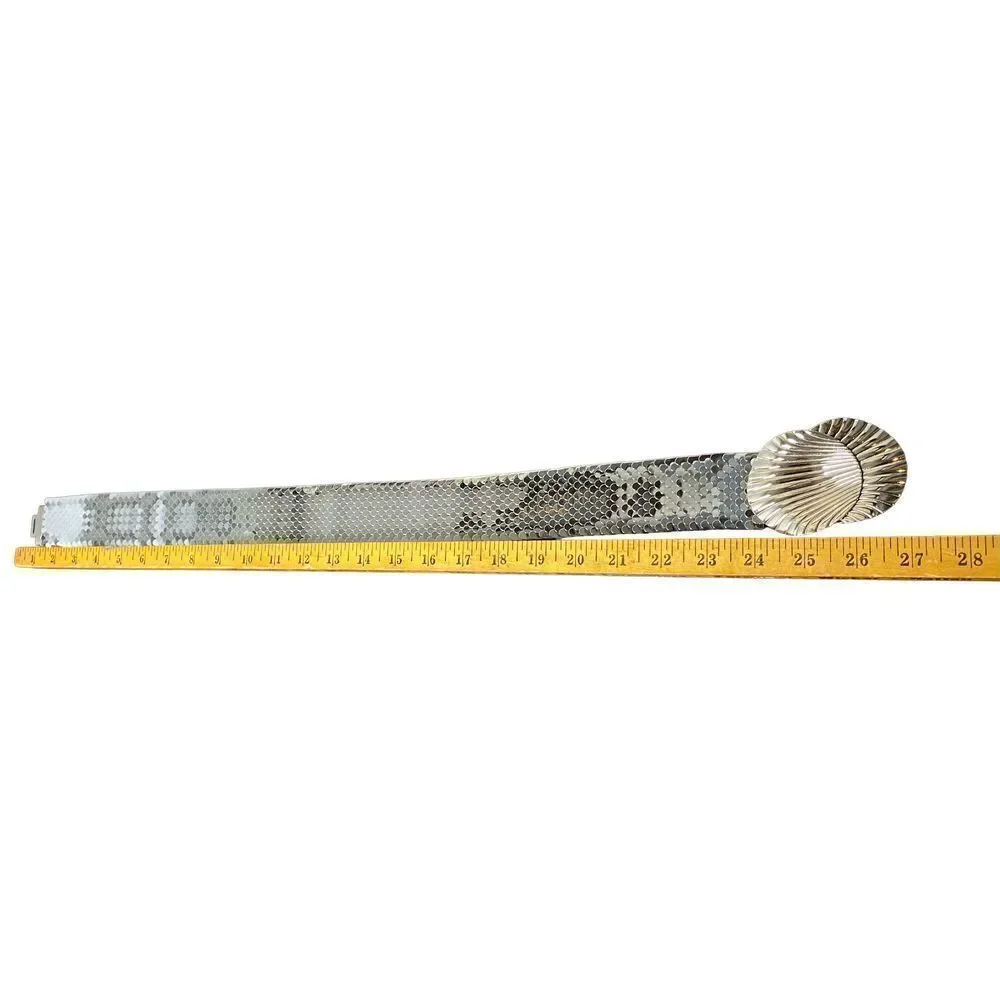 Vintage Silver tone stretch belt with circular belt buckle 60s 70s